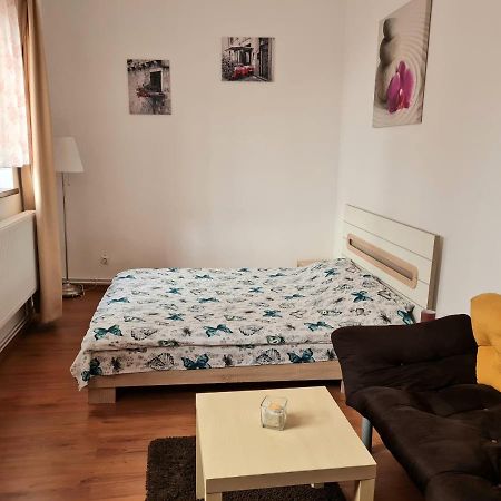 Appartamento Ava Republique Braşov Esterno foto